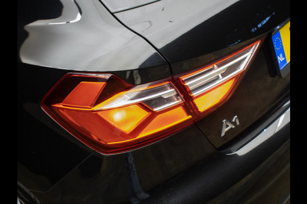 Audi A1 Sportback 30 TFSI Sport (APPLE CARPLAY,NAVI,CRUISE,DIGITAL COCKPIT,LED,BLACK EDITION,SPORTSTOELEN,LM VELGEN,NETTE STAAT)