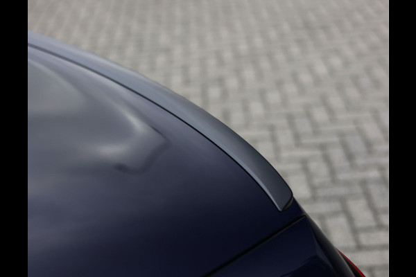 BMW 5 Serie 550e xDrive | M-Performance - Pano - Trekhaak - HUD - B&W