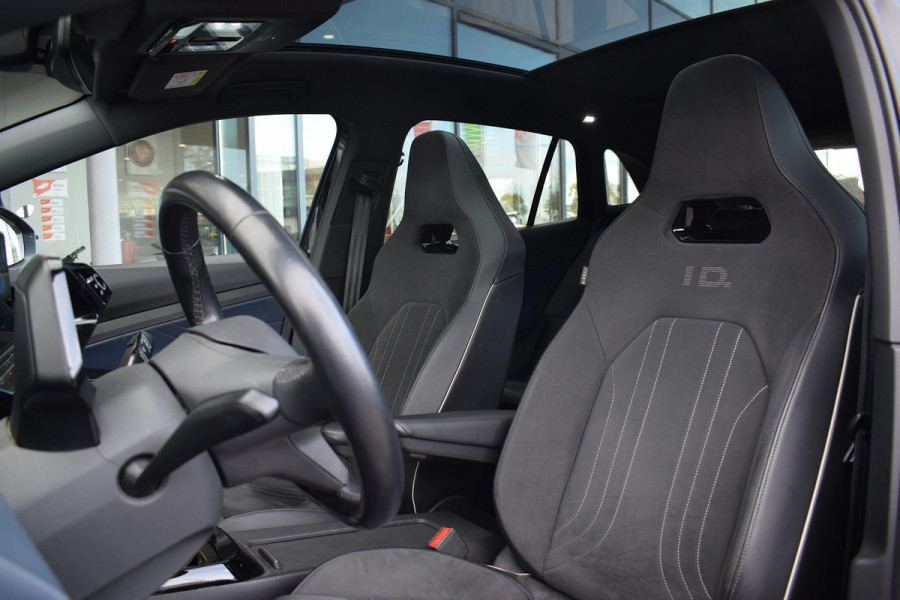 Volkswagen ID.4 GTX 4Motion 77 kWh | Trekhaak | Schaalstoelen | HUD | 21” LM | Pano