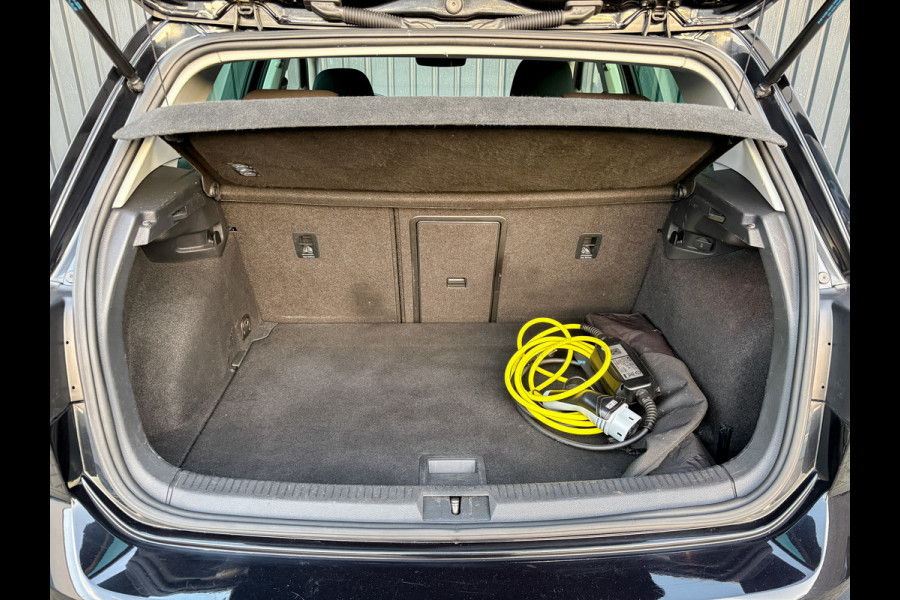 Volkswagen e-Golf | Camera | Keyless | Warmtepomp | Stoelverw. | Adapt. Cr. Stop&Go | Virtual Cockpit | Prijs Rijklaar!!