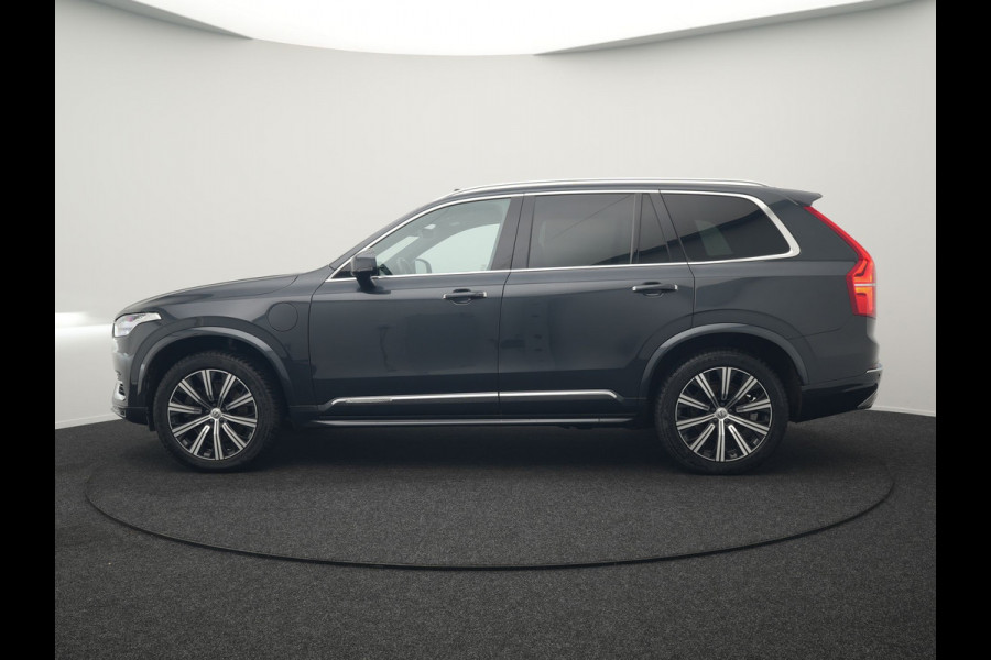 Volvo XC90 T8 Twin Engine AWD Inscription 7 Persoons Plug In Hybrid Dealer O.H PHEV | Panodak | Adaptive Cruise | Luxe Lederen Comfortzetels Massage & Ventilatie | Head Up | 360 Camera | Harman Kardon | Blis | Apple Carplay | Navigatie |