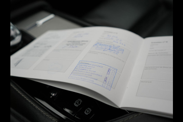 Volvo XC90 T8 Twin Engine AWD Inscription 7 Persoons Plug In Hybrid Dealer O.H PHEV | Panodak | Adaptive Cruise | Luxe Lederen Comfortzetels Massage & Ventilatie | Head Up | 360 Camera | Harman Kardon | Blis | Apple Carplay | Navigatie |