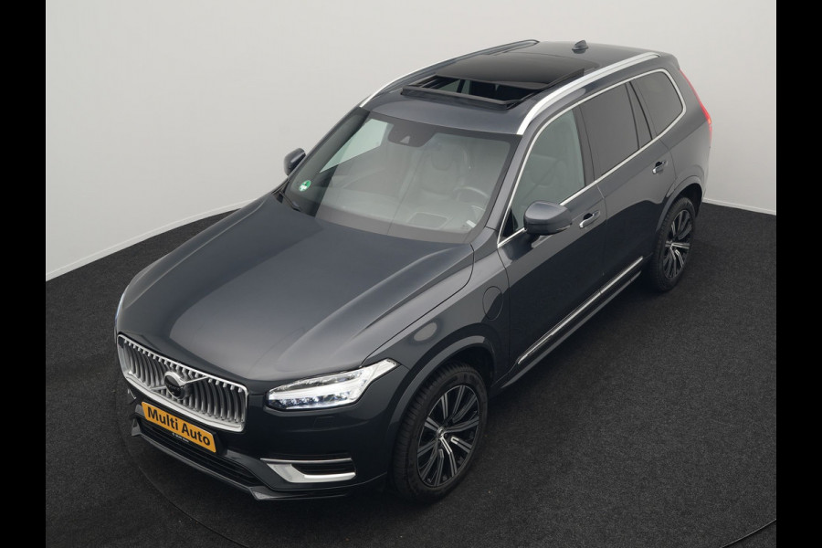 Volvo XC90 T8 Twin Engine AWD Inscription 7 Persoons Plug In Hybrid Dealer O.H PHEV | Panodak | Adaptive Cruise | Luxe Lederen Comfortzetels Massage & Ventilatie | Head Up | 360 Camera | Harman Kardon | Blis | Apple Carplay | Navigatie |