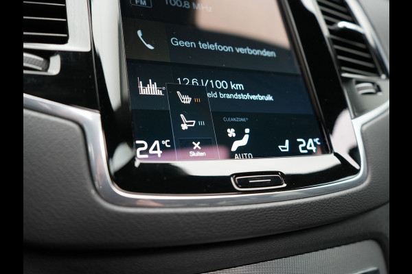 Volvo XC90 T8 Twin Engine AWD Inscription 7 Persoons Plug In Hybrid Dealer O.H PHEV | Panodak | Adaptive Cruise | Luxe Lederen Comfortzetels Massage & Ventilatie | Head Up | 360 Camera | Harman Kardon | Blis | Apple Carplay | Navigatie |