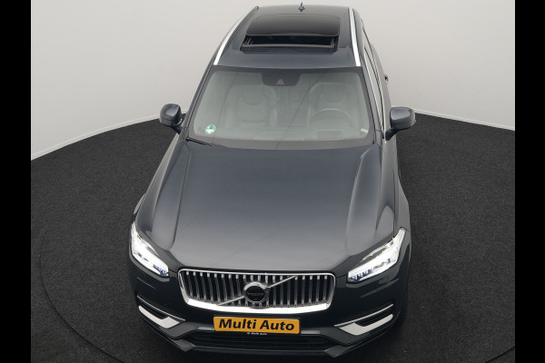 Volvo XC90 T8 Twin Engine AWD Inscription 7 Persoons Plug In Hybrid Dealer O.H PHEV | Panodak | Adaptive Cruise | Luxe Lederen Comfortzetels Massage & Ventilatie | Head Up | 360 Camera | Harman Kardon | Blis | Apple Carplay | Navigatie |