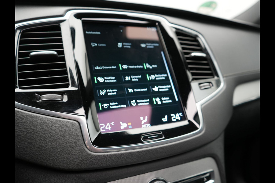 Volvo XC90 T8 Twin Engine AWD Inscription 7 Persoons Plug In Hybrid Dealer O.H PHEV | Panodak | Adaptive Cruise | Luxe Lederen Comfortzetels Massage & Ventilatie | Head Up | 360 Camera | Harman Kardon | Blis | Apple Carplay | Navigatie |