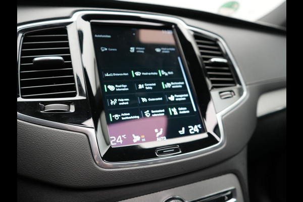 Volvo XC90 T8 Twin Engine AWD Inscription 7 Persoons Plug In Hybrid Dealer O.H PHEV | Panodak | Adaptive Cruise | Luxe Lederen Comfortzetels Massage & Ventilatie | Head Up | 360 Camera | Harman Kardon | Blis | Apple Carplay | Navigatie |