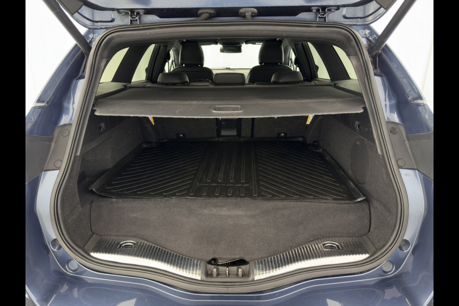 Ford Mondeo Wagon 2.0 IVCT HEV ST-Line (INCL.BTW) *LEATHER-MICROFIBRE | ADAPTIVE-CRUISE | FULL-LED | MEMORY-PACK | BLIND-SPOT | HEATED-COMFORTSEATS | CAMERA | KEYLESS | DAB+ | NAVI-FULLMAP | 18''ALU | TOWBAR*