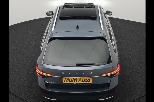 Škoda Superb Combi 1.4 TSI iV Laurin & Klement Plug In Hybrid 218pk Dealer O.H PHEV | Panodak | Trekhaak af Fabriek | Adaptive Cruise | Lederen Sportstoelen Memory & Venilatie | Camera | Crystal LED | 19"L.M | Virtual | Navigatie |