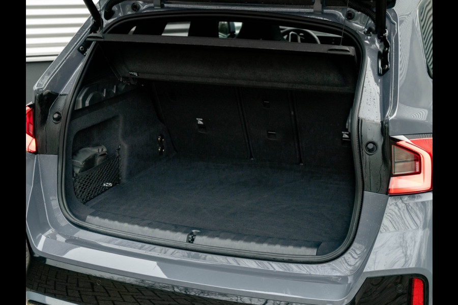 BMW X1 xDrive30e M-Sport Pro - Pano - Trekhaak - Driving Ass Prof - Harman Kardon