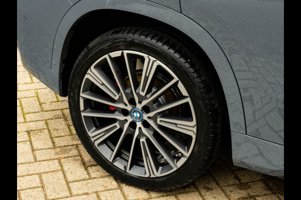 BMW X1 xDrive30e M-Sport Pro - Pano - Trekhaak - Driving Ass Prof - Harman Kardon