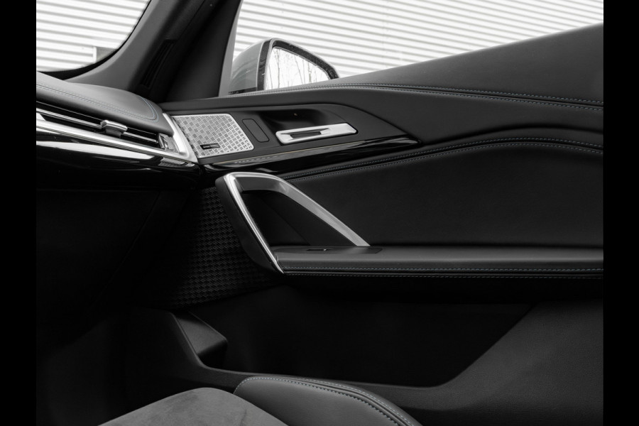 BMW X1 xDrive30e M-Sport Pro - Pano - Trekhaak - Driving Ass Prof - Harman Kardon