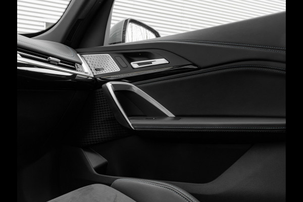 BMW X1 xDrive30e M-Sport Pro - Pano - Trekhaak - Driving Ass Prof - Harman Kardon