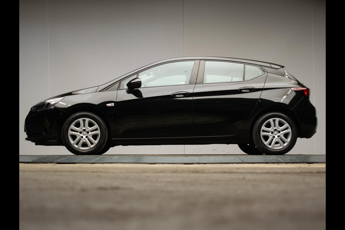 Opel Astra 1.0 Online Edition Sport (APPLE CARPLAY, GROOT NAVI, PARKEERSENSOREN, LED, CRUISE, SPORTSTOELEN, NETTE STAAT)