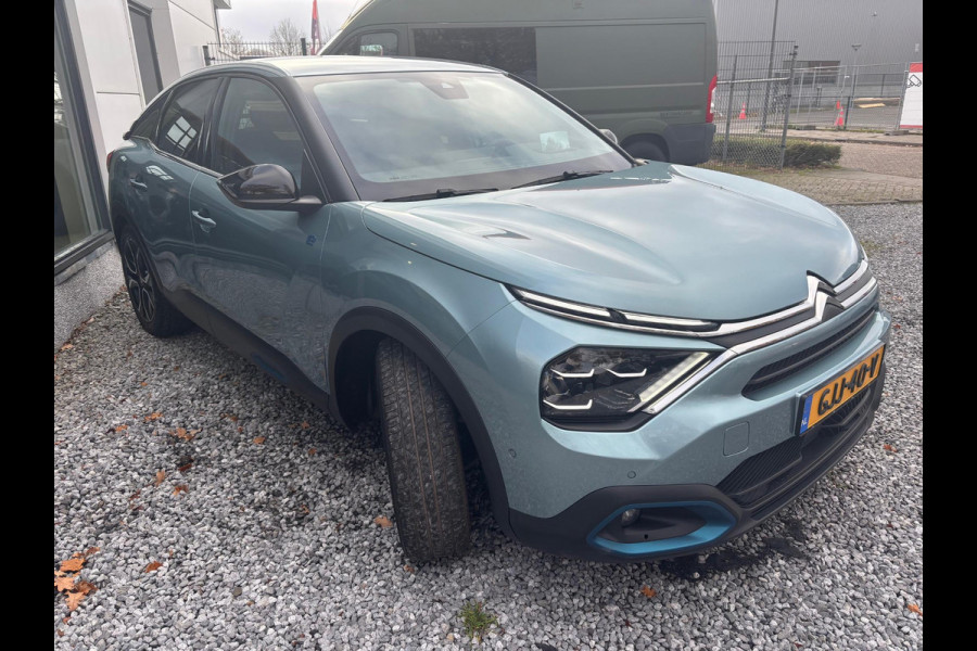 Citroën Ë-C4 Shine 50 kWh | Zeer compleet! | Winterpakket | Prijs is rijklaar incl 12 maanden BOVAG garantie! |