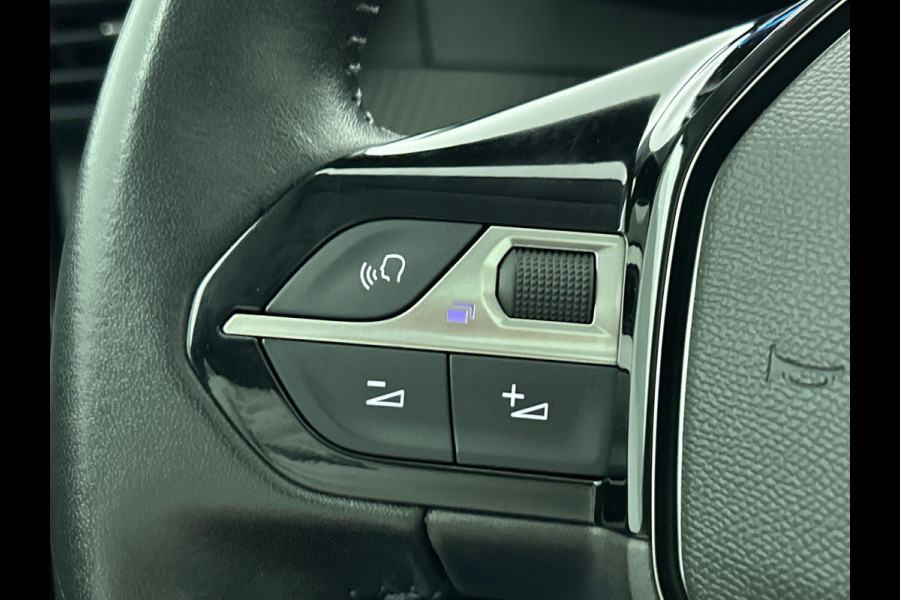Peugeot e-208 EV Allure 50 kWh Panoramadak Airco ECC Navi Carplay PDC VA+ Camera Virtual 3D Cockpit Adaptive Cruise Control Stoelverwarming
