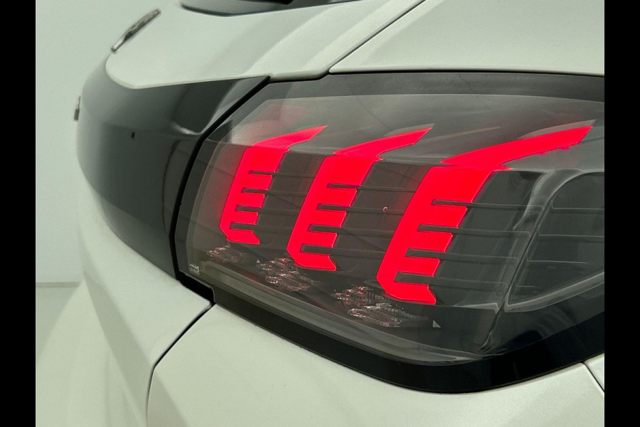 Peugeot e-208 EV Allure 50 kWh Panoramadak Airco ECC Navi Carplay PDC VA+ Camera Virtual 3D Cockpit Adaptive Cruise Control Stoelverwarming