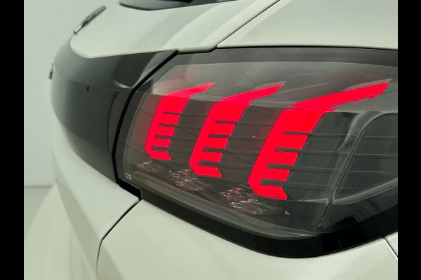 Peugeot e-208 EV Allure 50 kWh Panoramadak Airco ECC Navi Carplay PDC VA+ Camera Virtual 3D Cockpit Adaptive Cruise Control Stoelverwarming