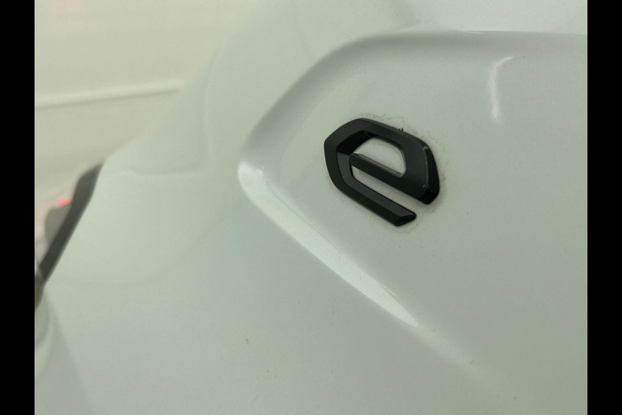 Peugeot e-208 EV Allure 50 kWh Panoramadak Airco ECC Navi Carplay PDC VA+ Camera Virtual 3D Cockpit Adaptive Cruise Control Stoelverwarming