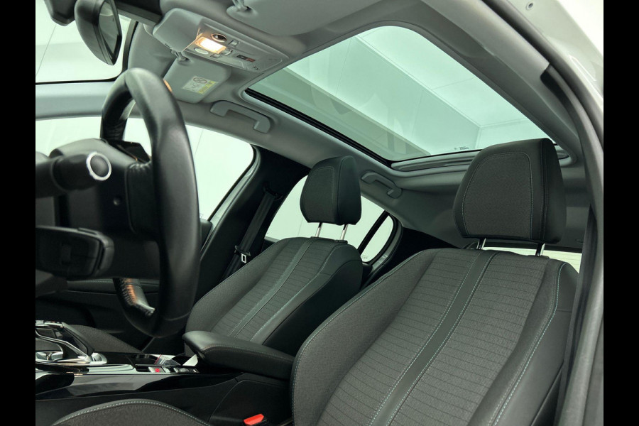 Peugeot e-208 EV Allure 50 kWh Panoramadak Airco ECC Navi Carplay PDC VA+ Camera Virtual 3D Cockpit Adaptive Cruise Control Stoelverwarming