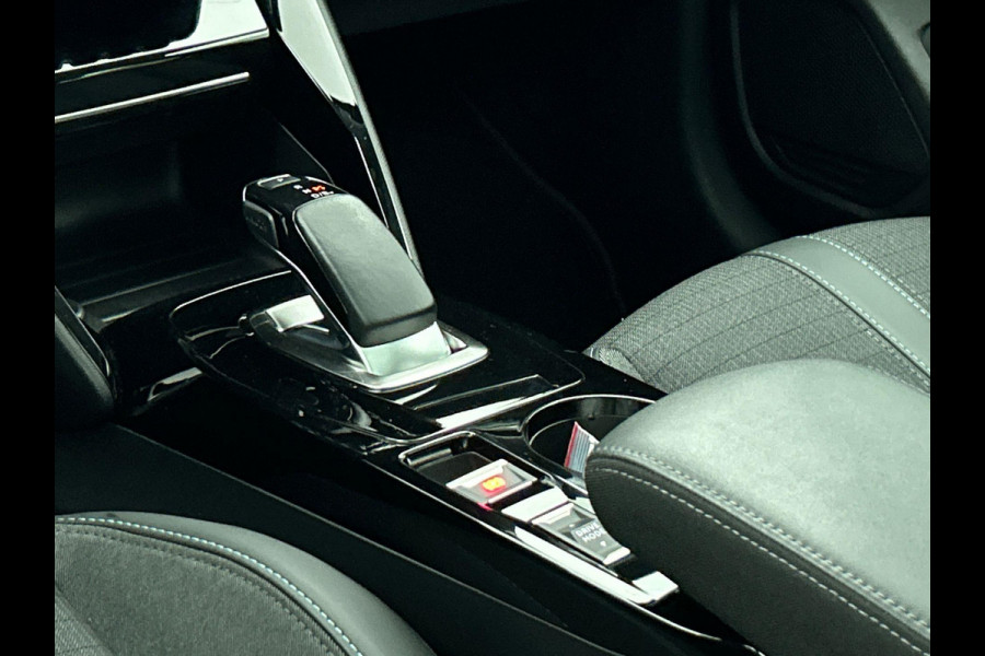 Peugeot e-208 EV Allure 50 kWh Panoramadak Airco ECC Navi Carplay PDC VA+ Camera Virtual 3D Cockpit Adaptive Cruise Control Stoelverwarming