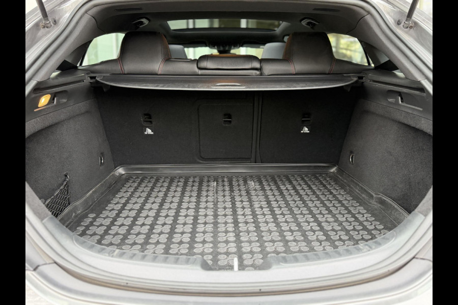 Mercedes-Benz CLA-Klasse Shooting Brake 180 Bus. Solution AMG Night|Pano|Trekhaak|Cam