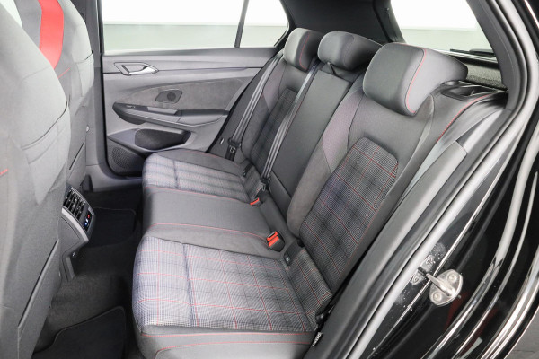 Volkswagen Golf GTI 2.0 195 kW / 265 pk TSI Hatchback 7 versn. DSG | Verlengde garantie | Panorama dak | Head up Display | Harman Kardon |