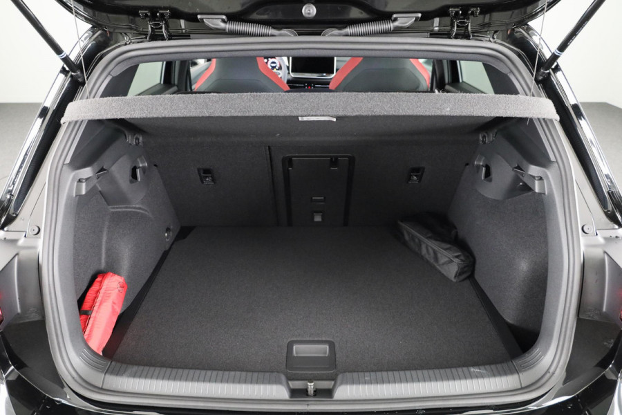 Volkswagen Golf GTI 2.0 195 kW / 265 pk TSI Hatchback 7 versn. DSG | Verlengde garantie | Panorama dak | Head up Display | Harman Kardon |