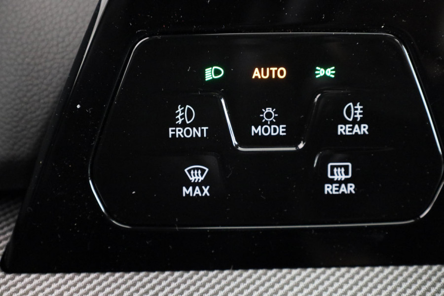 Volkswagen Golf GTI 2.0 195 kW / 265 pk TSI Hatchback 7 versn. DSG | Verlengde garantie | Panorama dak | Head up Display | Harman Kardon |