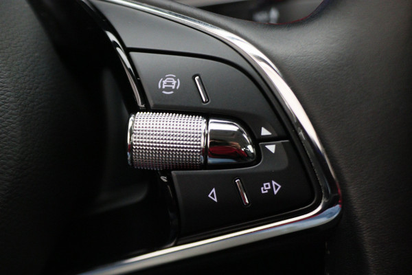 Škoda Superb Combi 1.4 TSI iV PHEV Business Edition Plus Leer, Camera, Apple Carplay, Elektr. Stoel, LED, Trekhaak, PDC