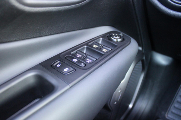 Jeep Renegade 1.5T 130PK e-Hybrid ALTITUDE | DRAADLOZE APPLE CARPLAY/ANDROID AUTO | PANORAMISCH SCHUIF/KANTEL DAK | FULL LED KOPLAMPEN | DODEHOEK DETECTIE | ADAPTIVE CRUISE CONTROL | LICHTMETALEN VELGEN 17" | ACHTERUITRIJ CAMERA | DAB+ RADIO | NAVIGATIE | PARKEERSENSOREN VOOR + ACHTER | AUTOMATISCH INPARKEREN | KEYLESS ENTRY/START |