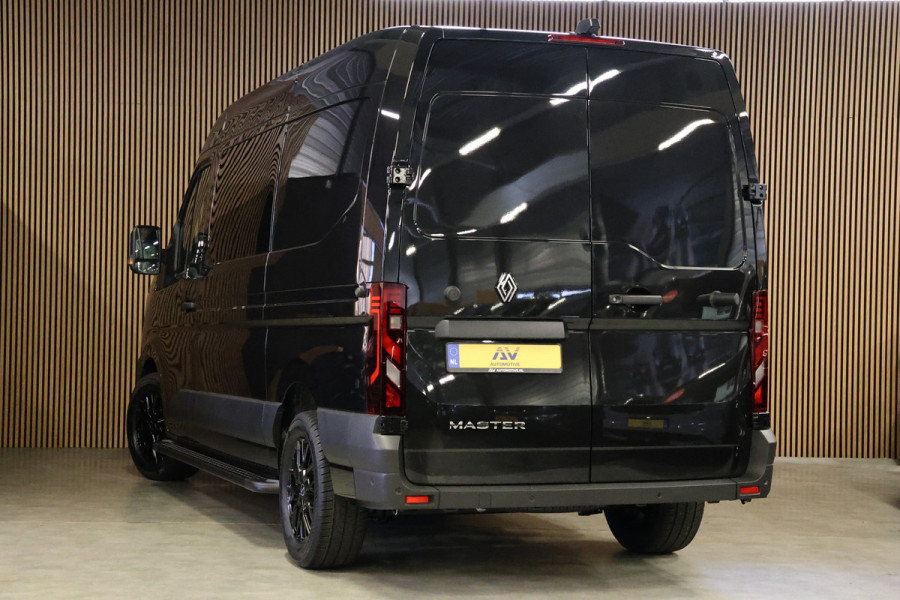 Renault Master T35 2.0 dCi 170 L2H2 DC | 6-Zitter | Navigatie | Camera | CarPlay | LED Koplampen | DAB | PDC V+A | Cruise control | Nieuwe APK | Dubbel cabine | Uniek
