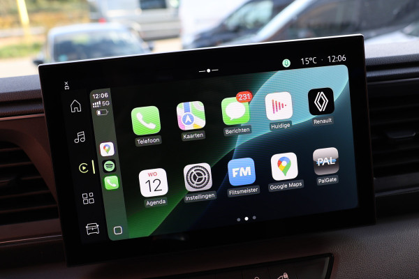 Renault Master T35 2.0 dCi 170 L2H2 DC | 6-Zitter | Navigatie | Camera | CarPlay | LED Koplampen | DAB | PDC V+A | Cruise control | Nieuwe APK | Dubbel cabine | Uniek