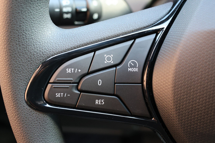 Renault Master T35 2.0 dCi 170 L2H2 DC | 6-Zitter | Navigatie | Camera | CarPlay | LED Koplampen | DAB | PDC V+A | Cruise control | Nieuwe APK | Dubbel cabine | Uniek