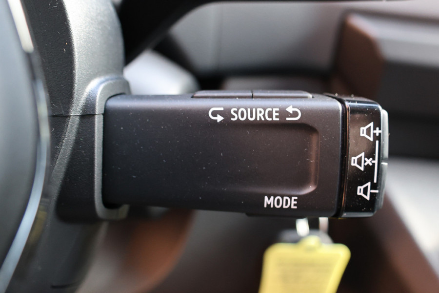 Renault Master T35 2.0 dCi 170 L2H2 DC | 6-Zitter | Navigatie | Camera | CarPlay | LED Koplampen | DAB | PDC V+A | Cruise control | Nieuwe APK | Dubbel cabine | Uniek