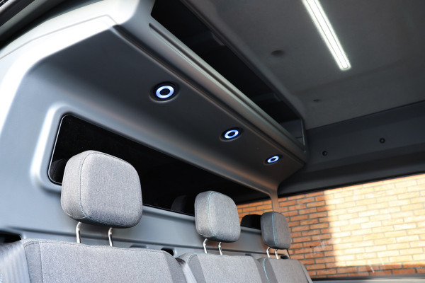 Renault Master T35 2.0 dCi 170 L2H2 DC | 6-Zitter | Navigatie | Camera | CarPlay | LED Koplampen | DAB | PDC V+A | Cruise control | Nieuwe APK | Dubbel cabine | Uniek