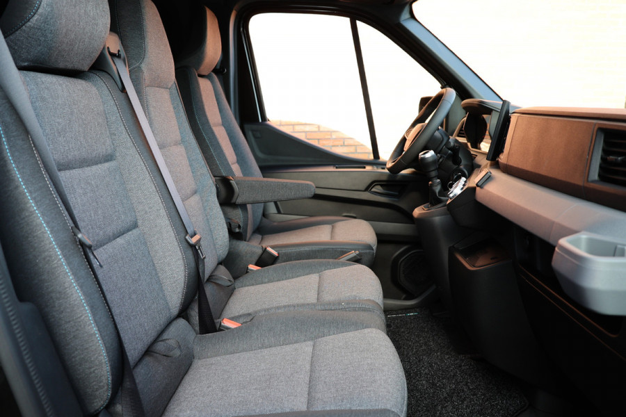 Renault Master T35 2.0 dCi 170 L2H2 DC | 6-Zitter | Navigatie | Camera | CarPlay | LED Koplampen | DAB | PDC V+A | Cruise control | Nieuwe APK | Dubbel cabine | Uniek