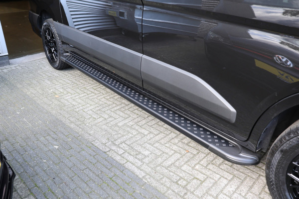 Renault Master T35 2.0 dCi 170 L2H2 DC | 6-Zitter | Navigatie | Camera | CarPlay | LED Koplampen | DAB | PDC V+A | Cruise control | Nieuwe APK | Dubbel cabine | Uniek