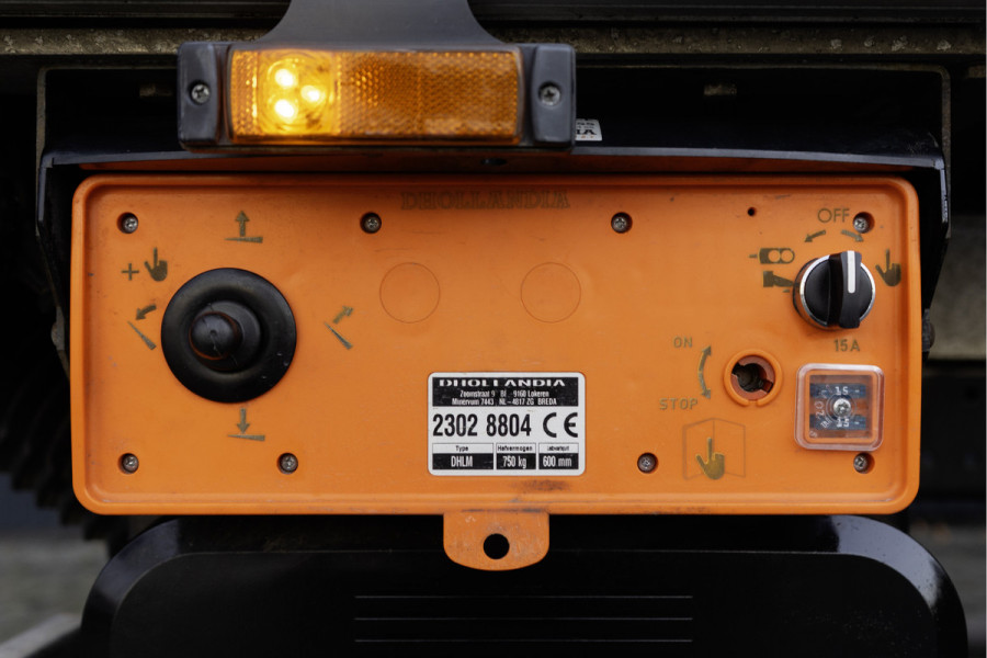 Iveco Daily 35C18 | NW Model | Bakwagen met Laadklep | Automaat | LED | Navi | 3.5T Trekhaak | Climate | Cruise | Euro 6