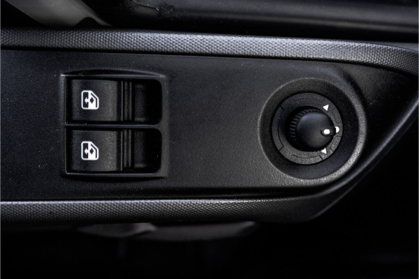 Iveco Daily 35C18 | NW Model | Bakwagen met Laadklep | Automaat | LED | Navi | 3.5T Trekhaak | Climate | Cruise | Euro 6