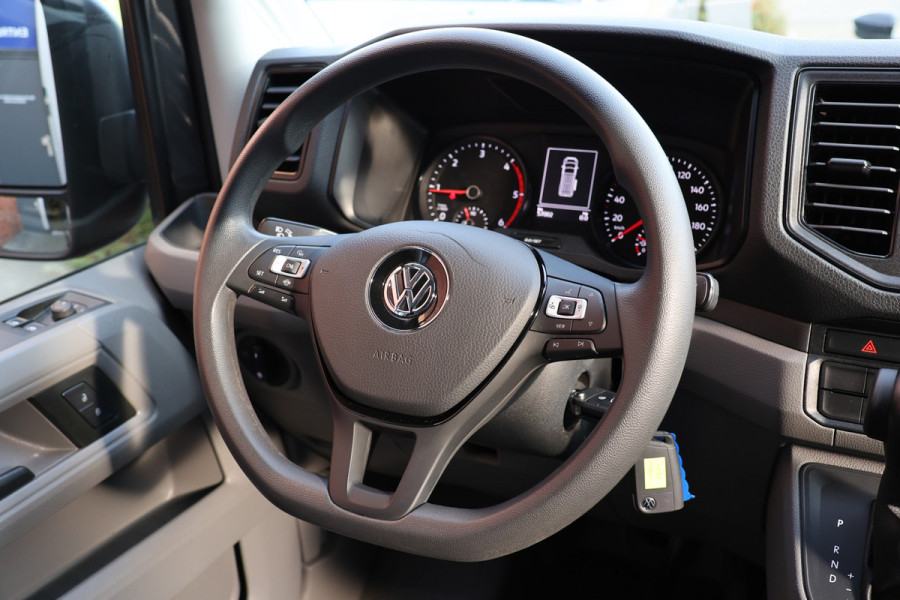 Volkswagen Crafter 2.0 TDI 177 PK L3H3 DC | VW Garantie tot 2029 | 7-Zitter | Bi-Xenon | Camera | CarPlay | Stoelverwarming | Trekhaak | Navigatie  | Dealer onderhouden | Nieuwstaat | Dubbel cabine | Betimmering | Spoilerpakket