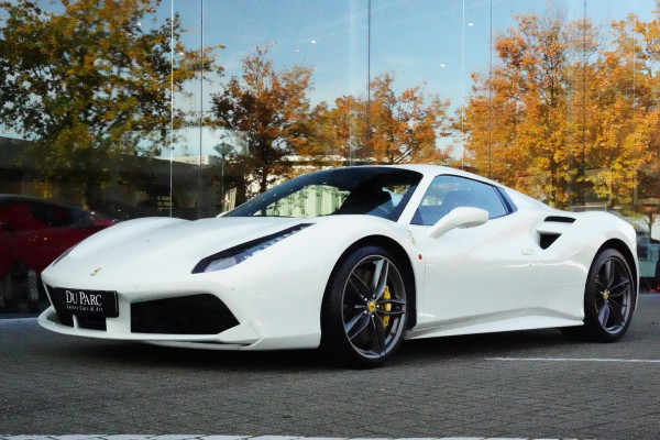 Ferrari 488 3.9 Spider HELE Passenger Display Carbon Lifting