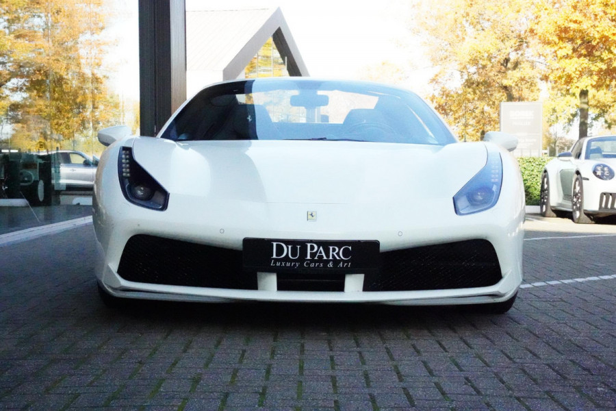 Ferrari 488 3.9 Spider HELE Passenger Display Carbon Lifting