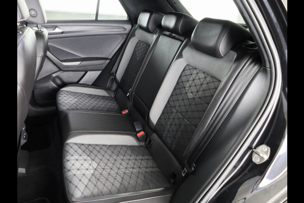 Volkswagen T-Roc 1.5 TSI R-Line Business 150 pk Automaat (DSG) | Navigatie | Panoramadak | Parkeersensoren | Achteruitrij camera | Adaptieve cruise control | Keyless | Full Led koplampen |