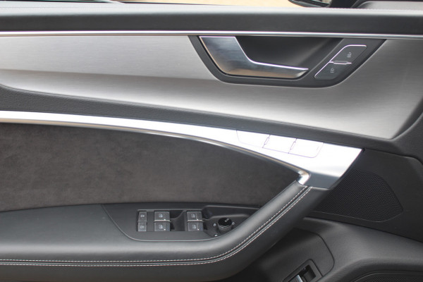 Audi A6 Avant S6 TDI quattro / Trekhaak / Panoramadak / 360Camera / Head-up / Standverwarming / 20'' / Softclose / B&O / RS Seats / Stuur+Stoelverwarming / Dodehoek / DAB / ACC