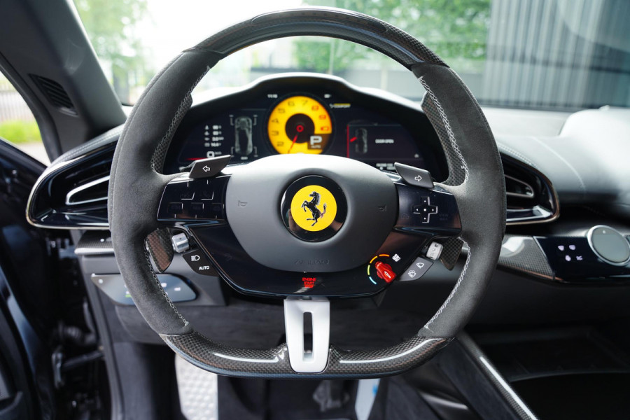 Ferrari Purosangue 6.5 V12 Full Carbon Pack Lifting Panoramadak