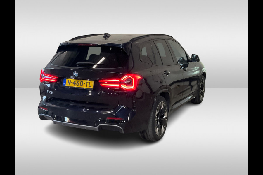 BMW iX3 High Executive 80 kWh / Trekhaak / Panoramadak / 360Camera / Head-up / 20'' / Leder / Harman Kardon / Sfeerverlichting / Dodehoek / DAB / Stuur+Stoelverwarming / ACC