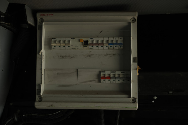 Iveco Daily 35S14V 2.3 352 H3 L-2 Navigatie, L2 H3, Trekhaak, Airco