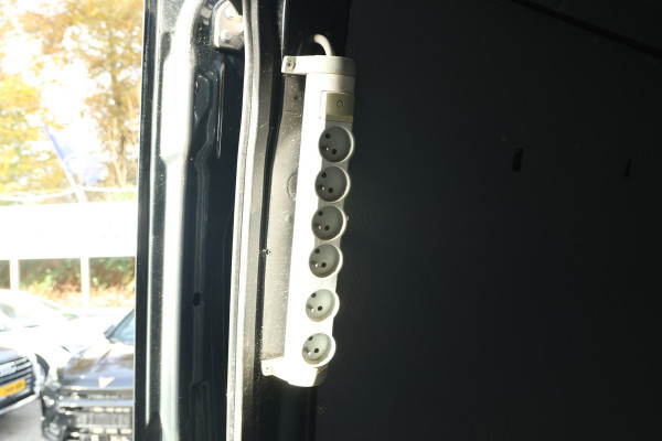 Iveco Daily 35S14V 2.3 352 H3 L-2 Navigatie, L2 H3, Trekhaak, Airco