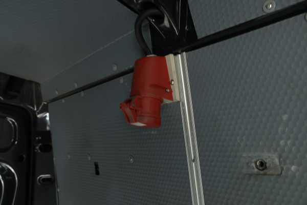 Iveco Daily 35S14V 2.3 352 H3 L-2 Navigatie, L2 H3, Trekhaak, Airco